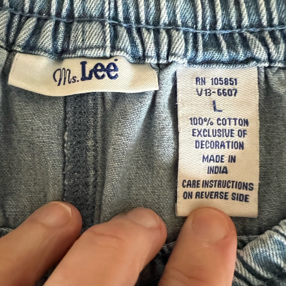 Lee Ms. Lee vintage pull on draw‎ string capri Jeans. Butterfly design size L - Picture 8 of 11